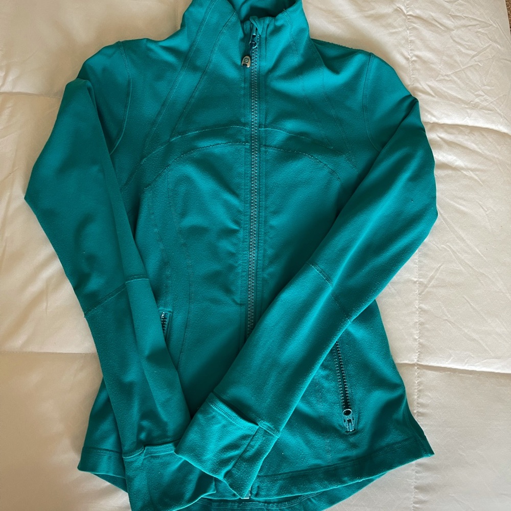 turquoise lululemon define jacket!